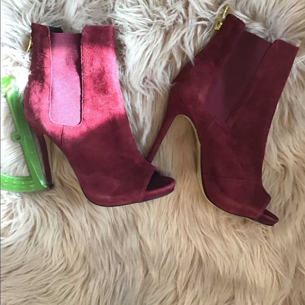 Maroon 4” heel open toe booties